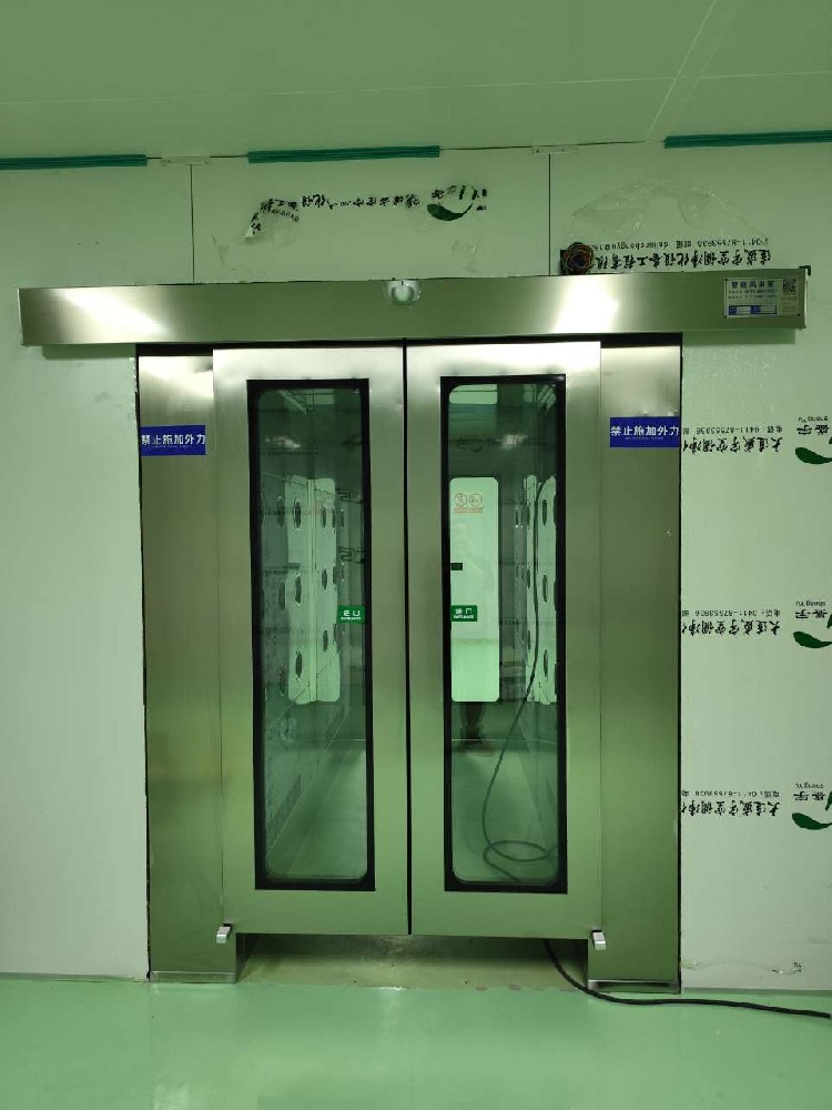 上海感應移門風淋室在化工廠的應用